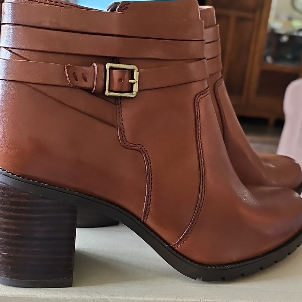 Clarks Malvet Maria Tan Leather Ankle Boot - Size 8M - Picture 4 of 9